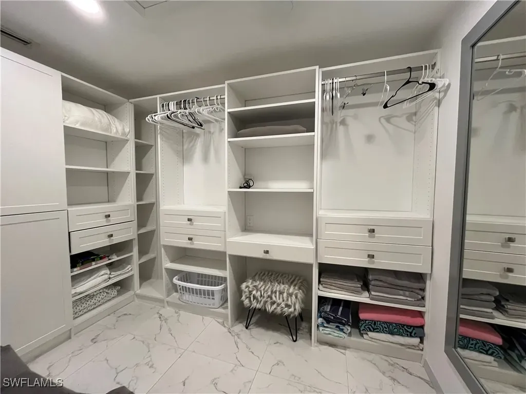 513 Lake Louise Circle Naples FL 34110