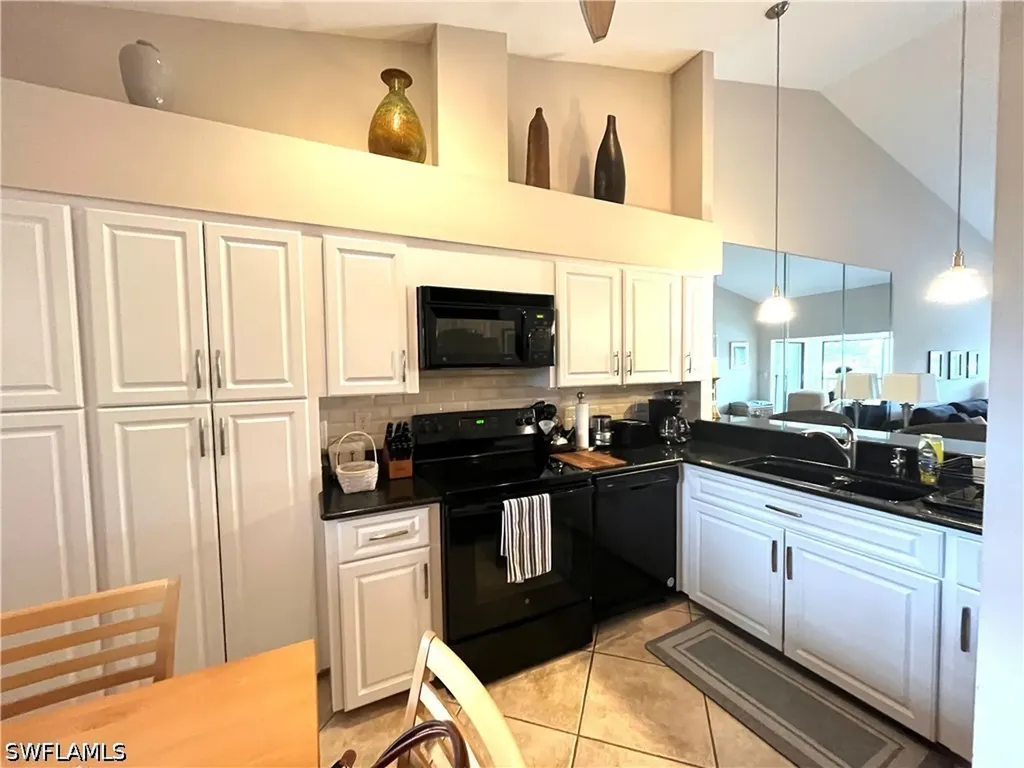 513 Lake Louise Circle Naples FL 34110