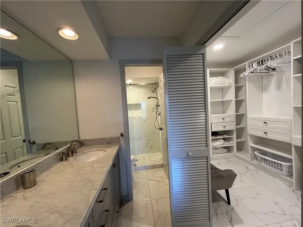 513 Lake Louise Circle Naples FL 34110
