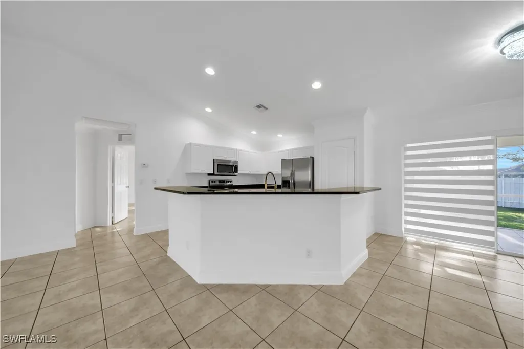 1207 NW 21st Avenue Cape Coral FL 33993