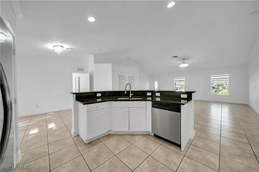 1207 NW 21st Avenue Cape Coral FL 33993