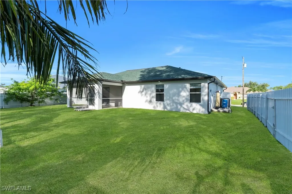 1207 NW 21st Avenue Cape Coral FL 33993