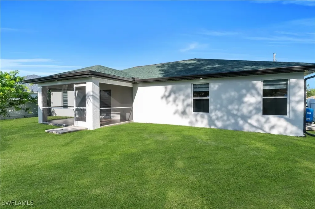 1207 NW 21st Avenue Cape Coral FL 33993