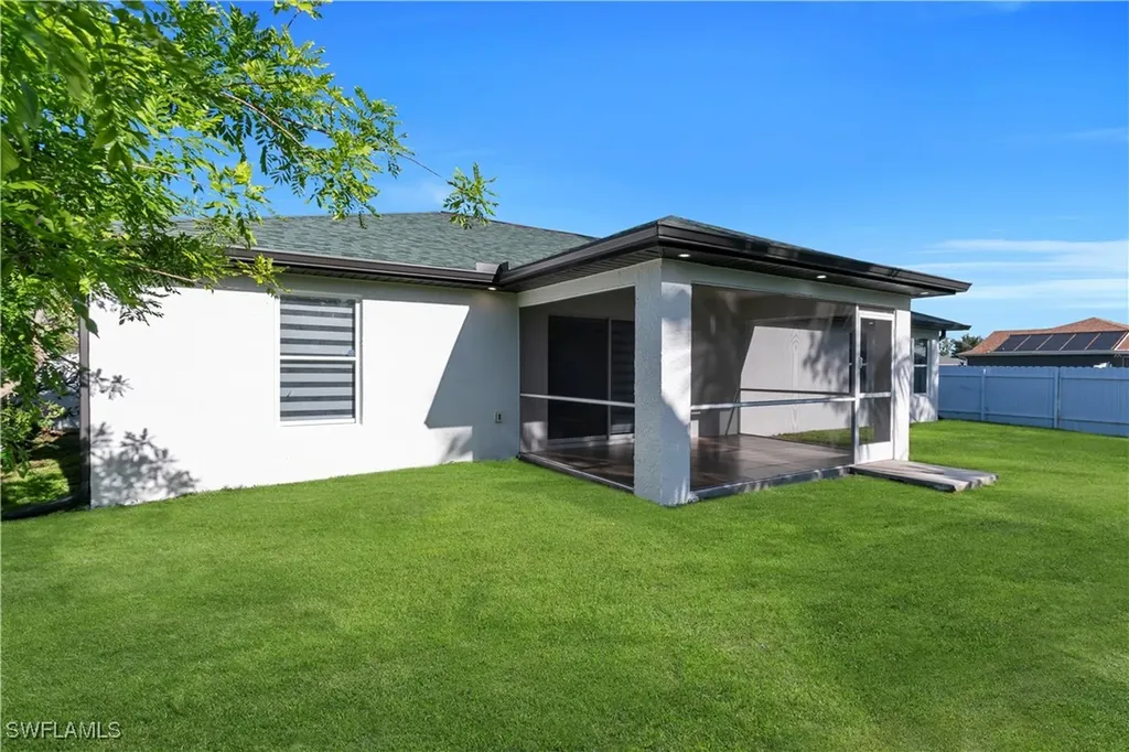 1207 NW 21st Avenue Cape Coral FL 33993