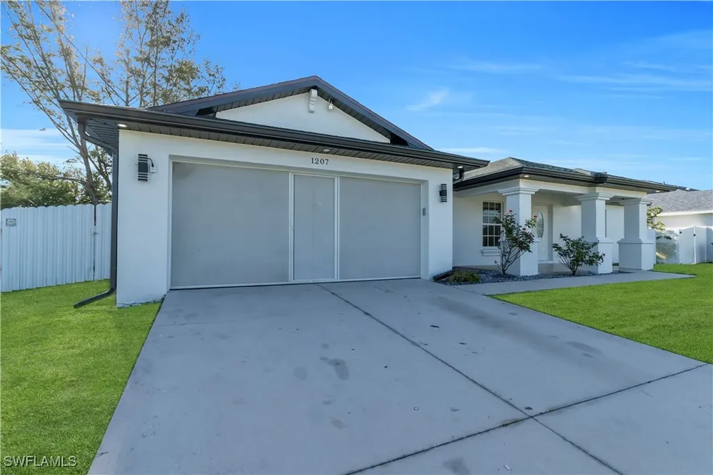1207 NW 21st Avenue Cape Coral FL 33993