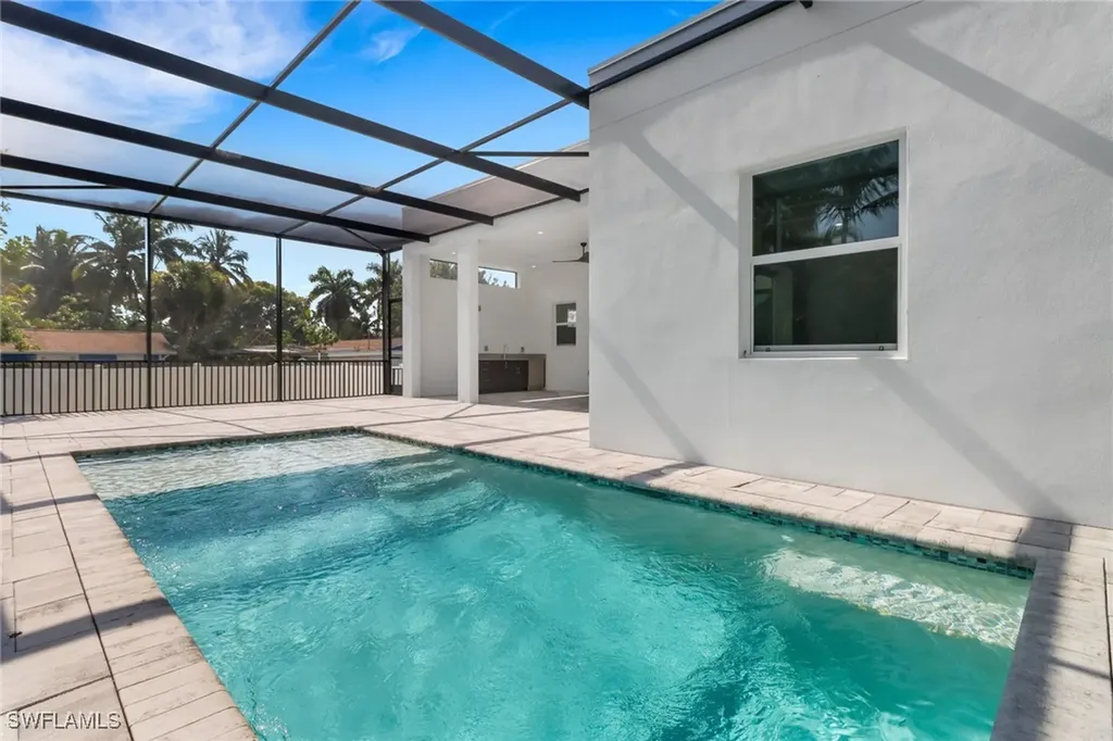 1415 13th Avenue N Naples FL 34102