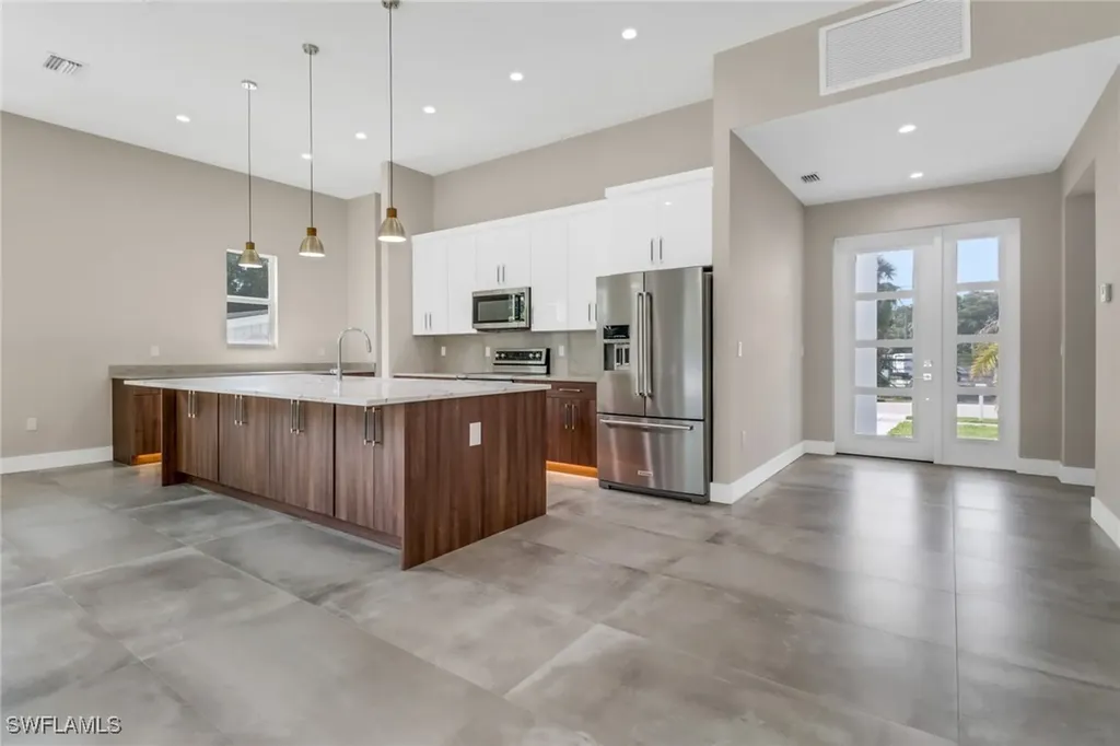 1415 13th Avenue N Naples FL 34102