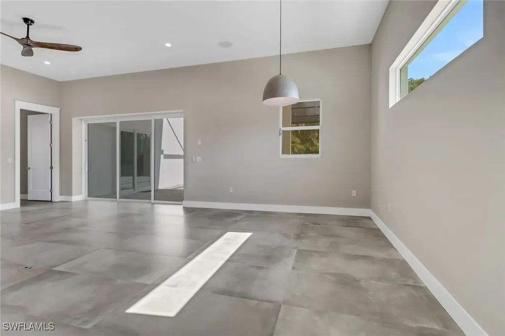 1415 13th Avenue N Naples FL 34102