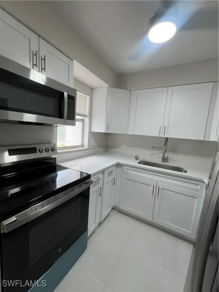908 Gerald Avenue Lehigh Acres FL 33936
