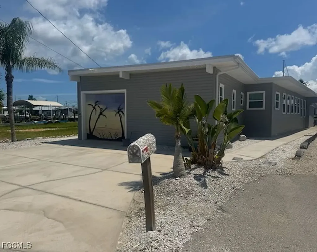 3827 Coconut Drive St. James City FL 33956