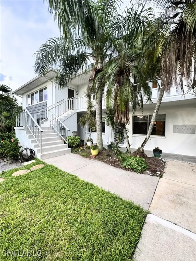 431 Van Buren Street Fort Myers FL 33916