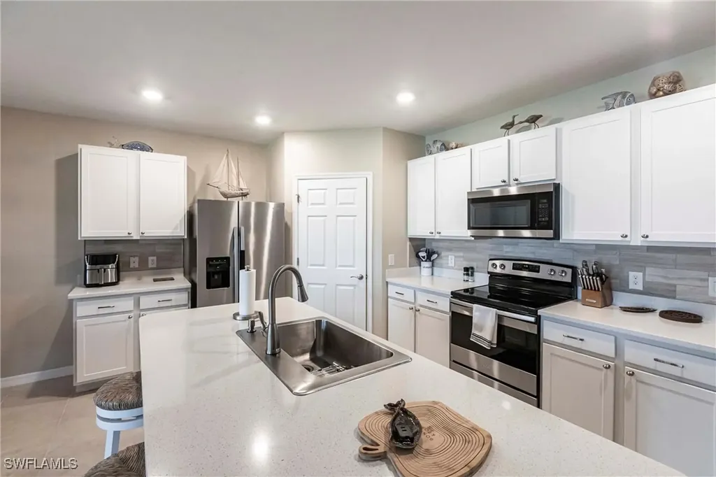 2716 Merida Lane Cape Coral FL 33909