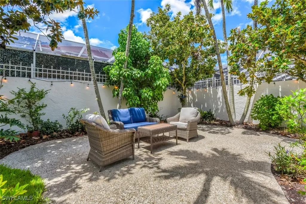2124 Paget Circle Naples FL 34112