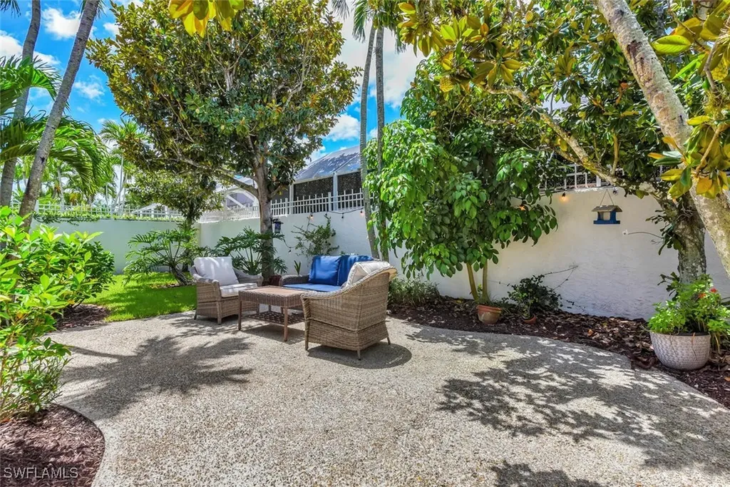 2124 Paget Circle Naples FL 34112