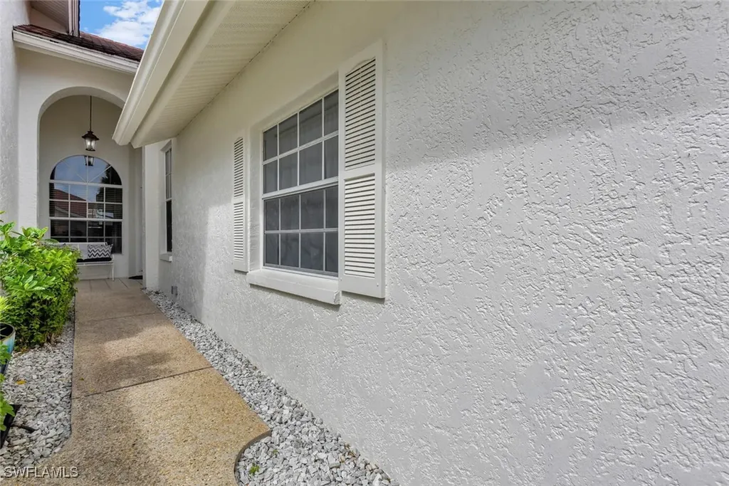 2124 Paget Circle Naples FL 34112