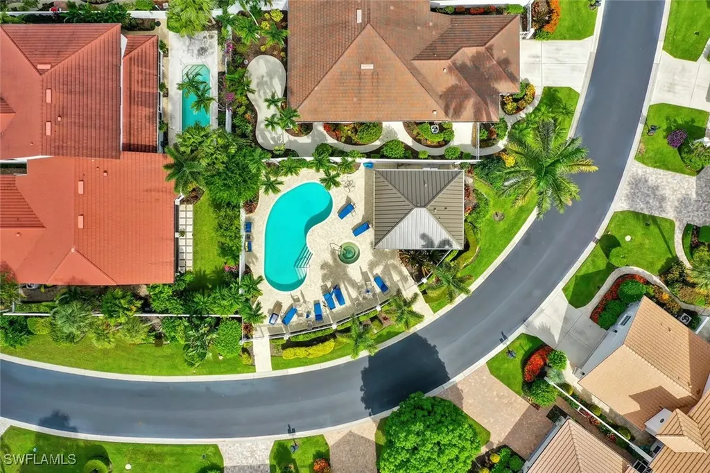 2124 Paget Circle Naples FL 34112