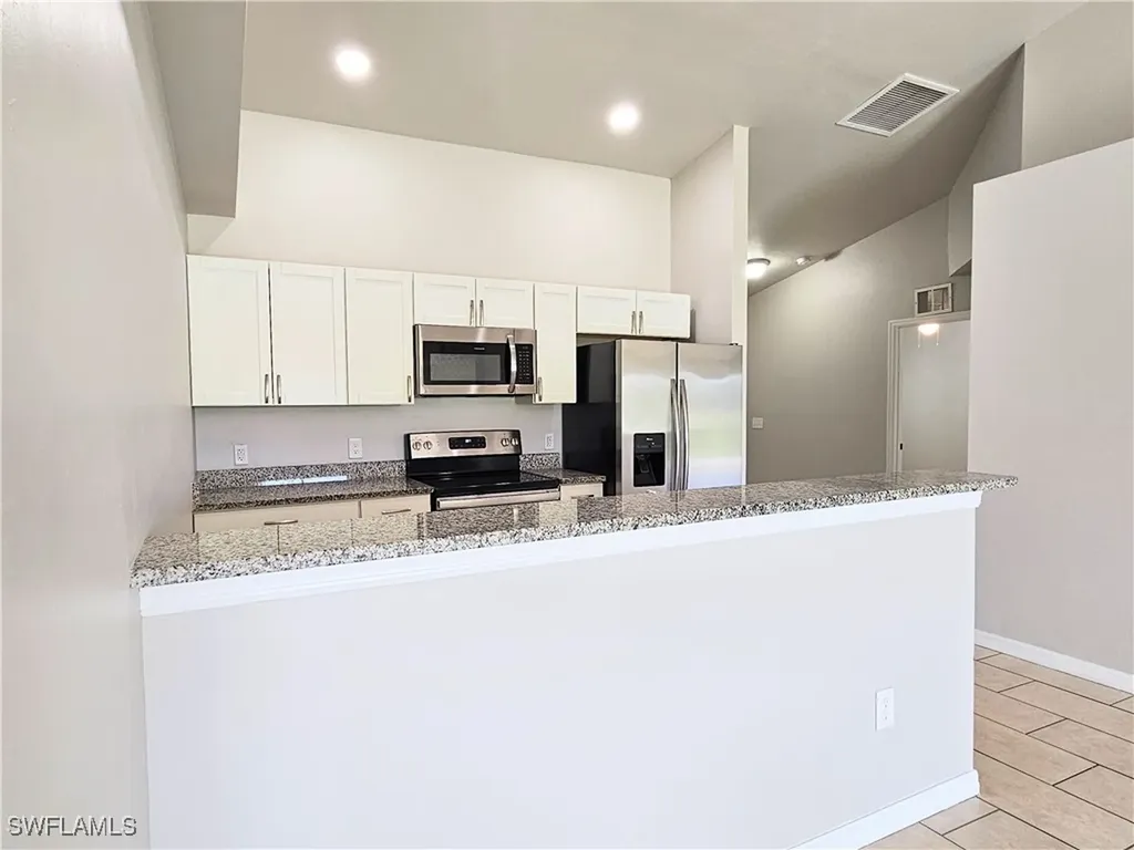 2916 SW 7th Place Cape Coral FL 33914
