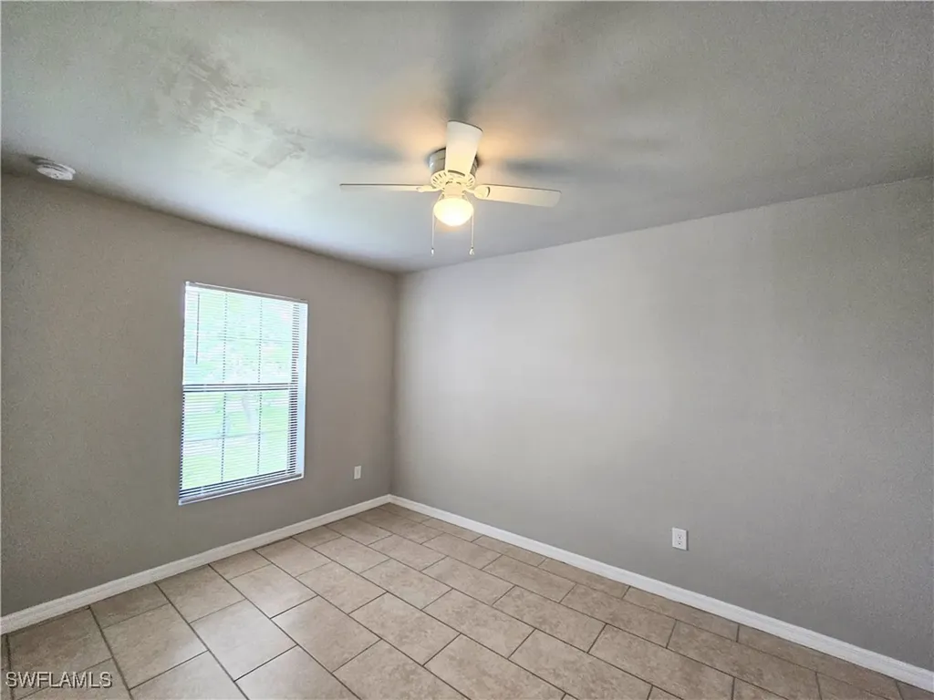 2916 SW 7th Place Cape Coral FL 33914