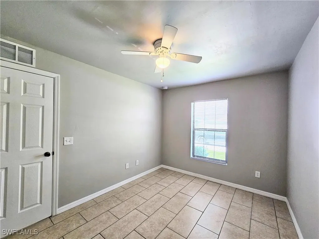 2916 SW 7th Place Cape Coral FL 33914
