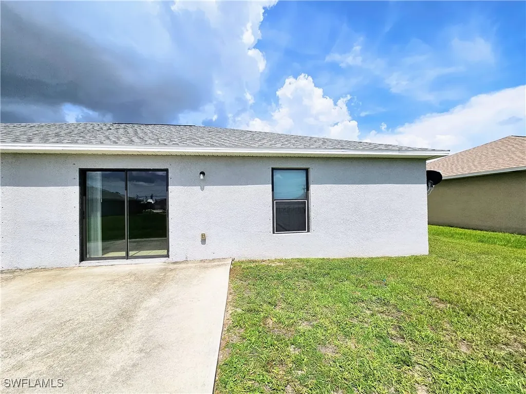 2916 SW 7th Place Cape Coral FL 33914