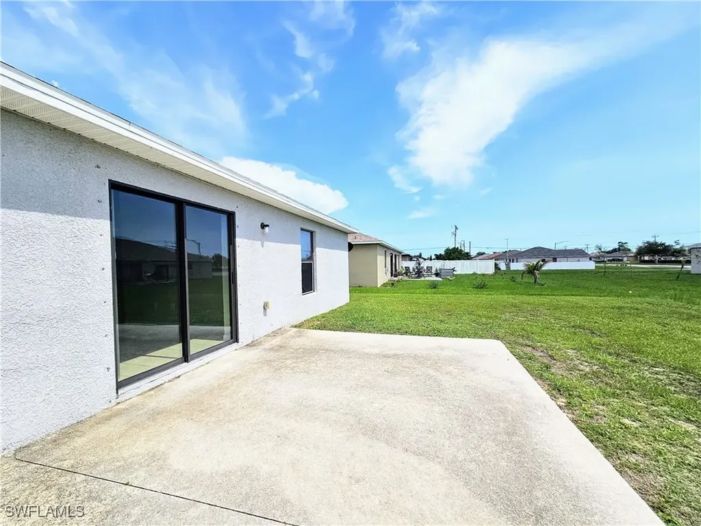 2916 SW 7th Place Cape Coral FL 33914
