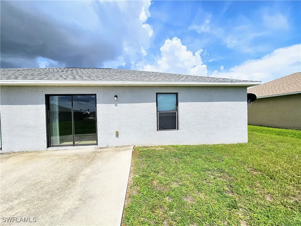 2916 SW 7th Place Cape Coral FL 33914