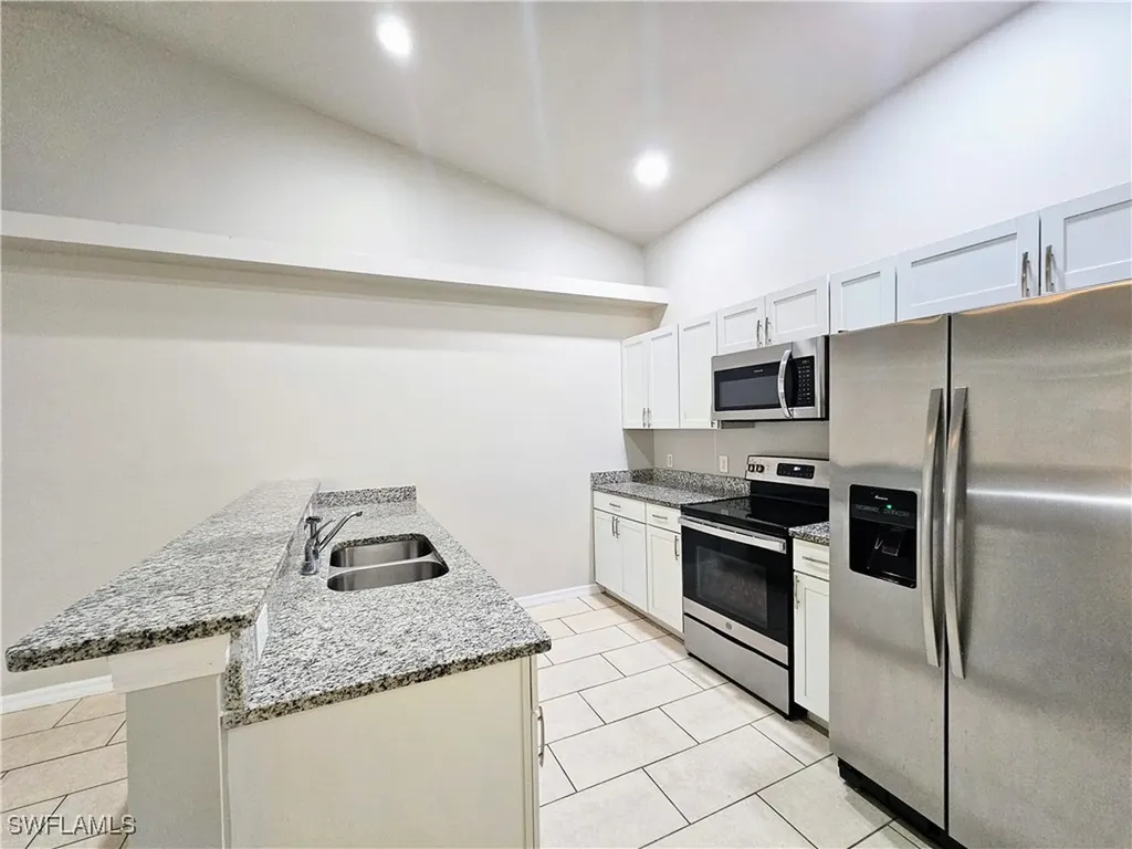 2916 SW 7th Place Cape Coral FL 33914