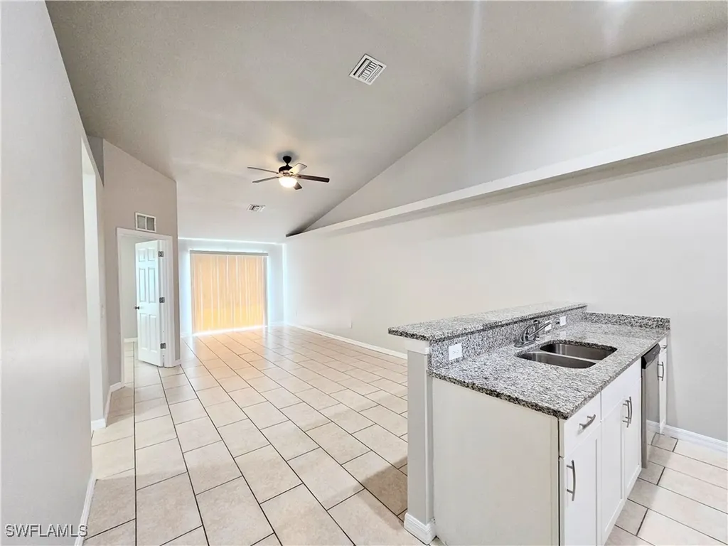 2916 SW 7th Place Cape Coral FL 33914