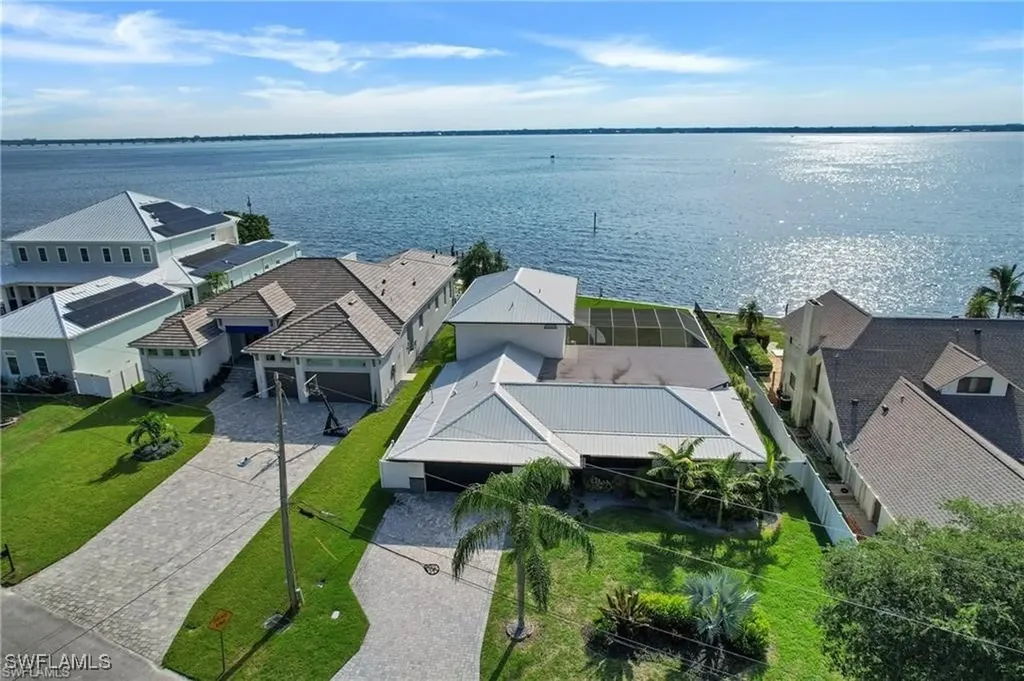 3611 SE 21st Place Cape Coral FL 33904