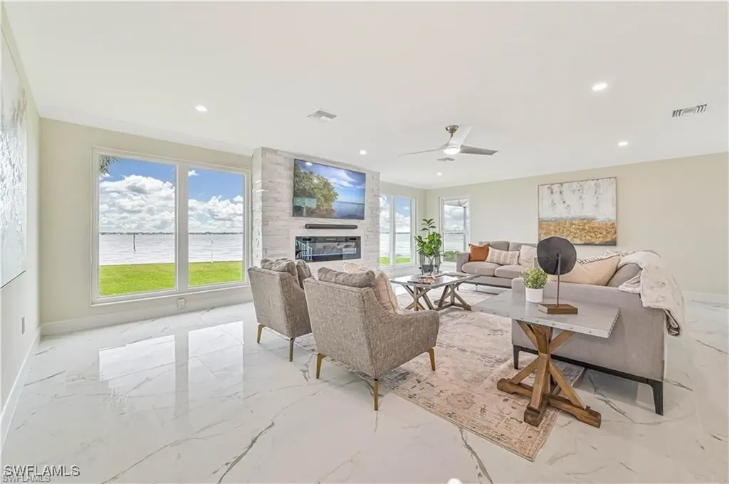 3611 SE 21st Place Cape Coral FL 33904