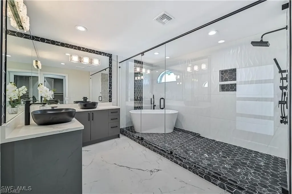 3611 SE 21st Place Cape Coral FL 33904