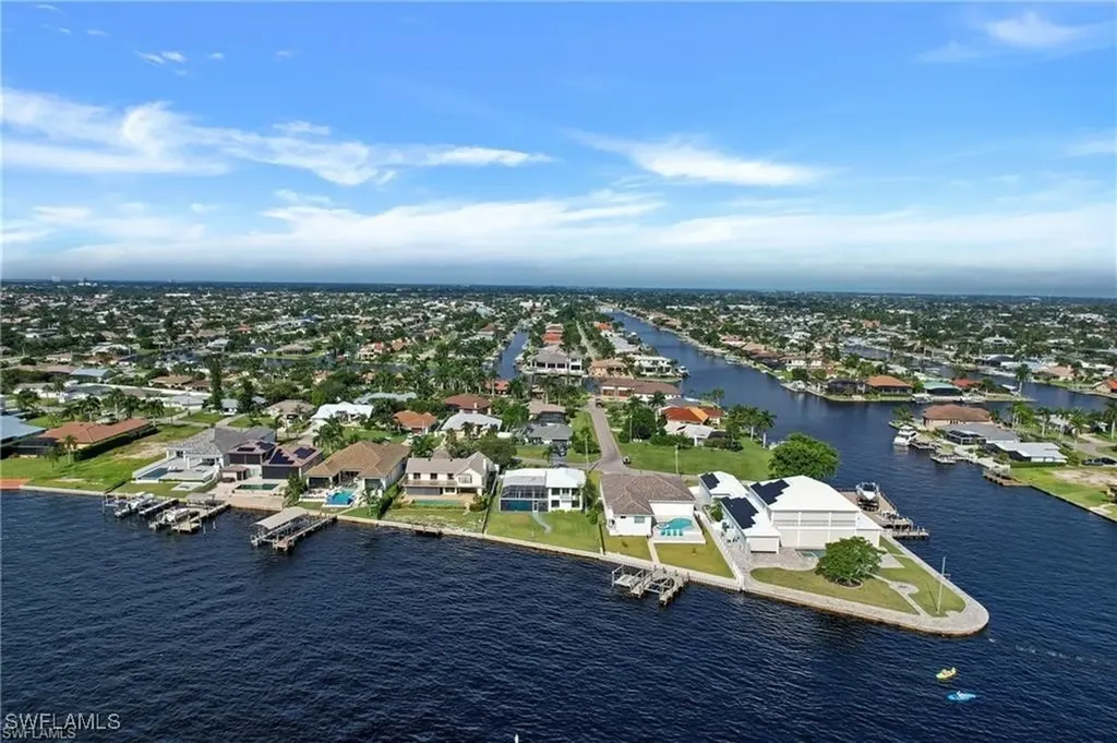 3611 SE 21st Place Cape Coral FL 33904