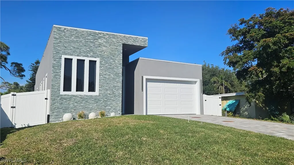 1297 Trail Terrace Drive Naples FL 34103