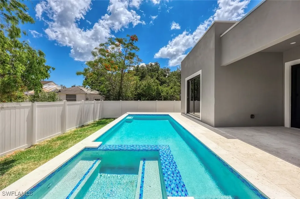 1297 Trail Terrace Drive Naples FL 34103