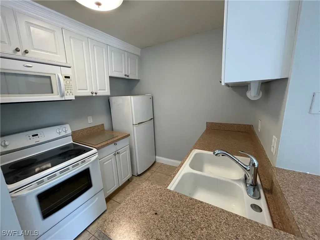 185 Santa Clara Drive Naples FL 34104