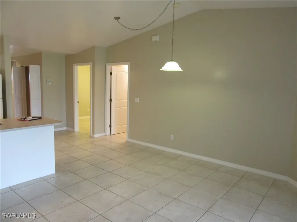 271 SW 4th Street Cape Coral FL 33991