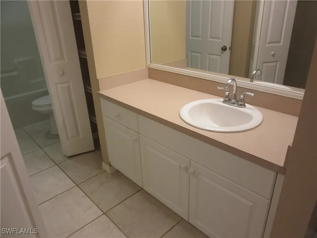 271 SW 4th Street Cape Coral FL 33991