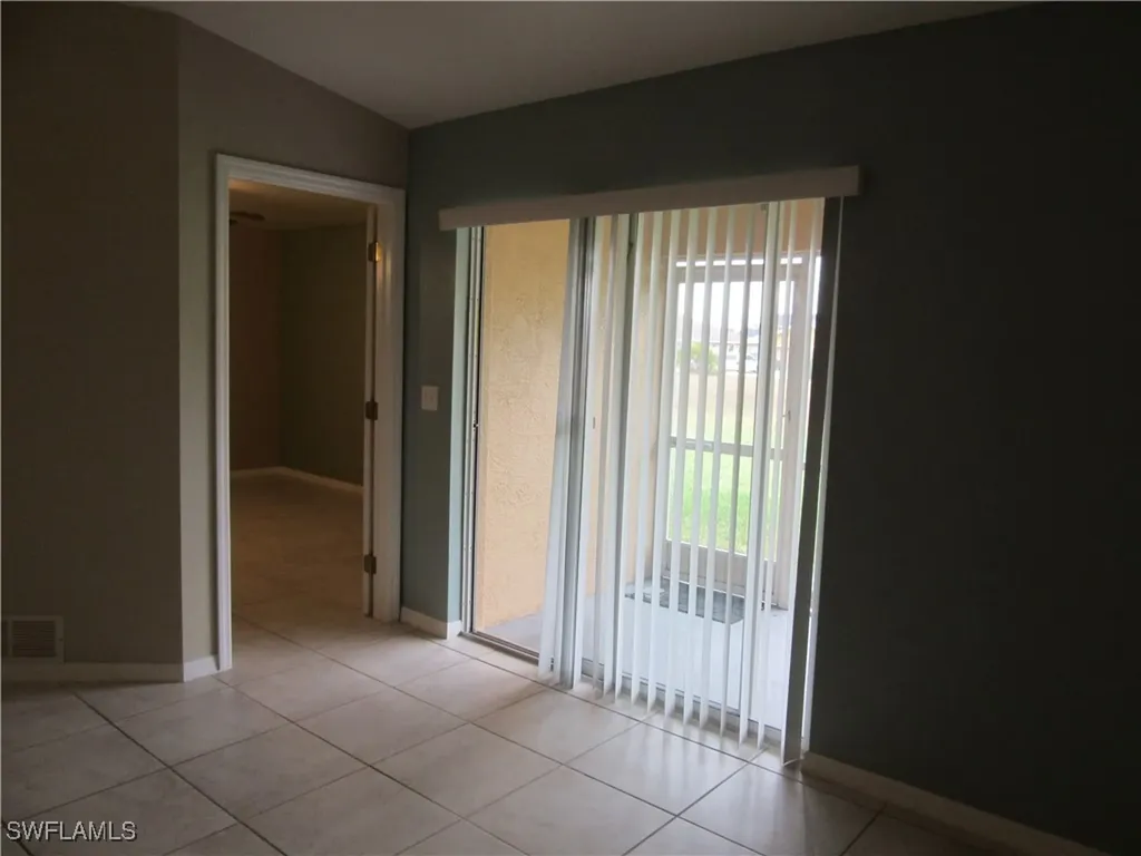 271 SW 4th Street Cape Coral FL 33991