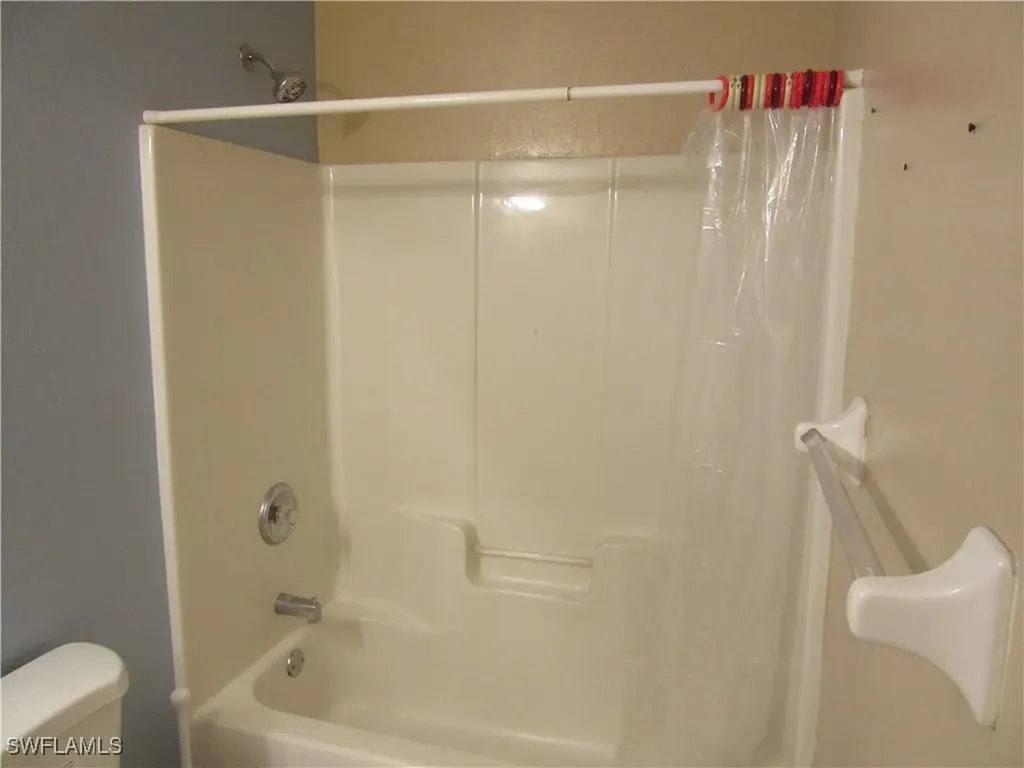 271 SW 4th Street Cape Coral FL 33991