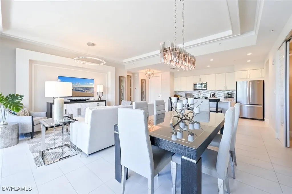 1111 Central Avenue Naples FL 34102
