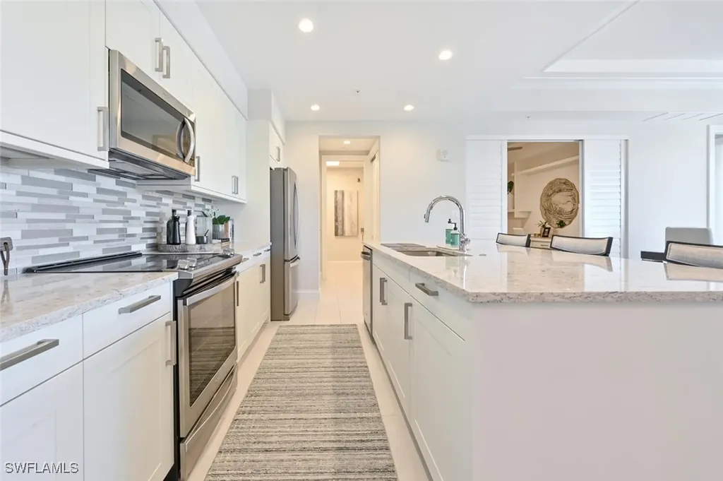 1111 Central Avenue Naples FL 34102