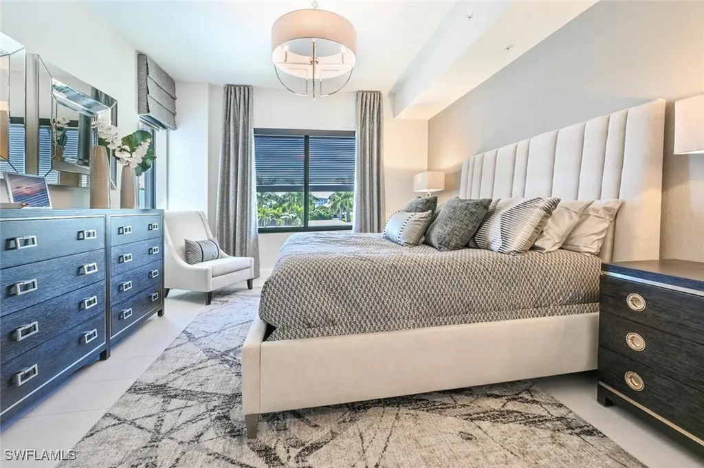 1111 Central Avenue Naples FL 34102