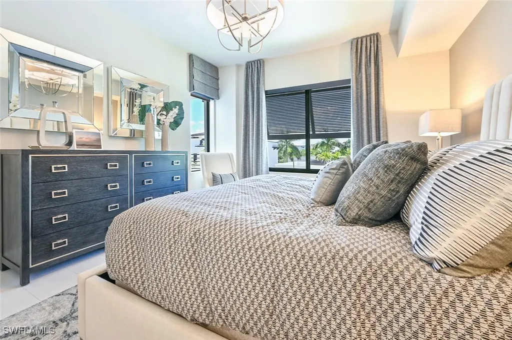 1111 Central Avenue Naples FL 34102