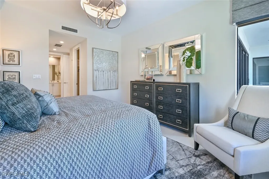 1111 Central Avenue Naples FL 34102