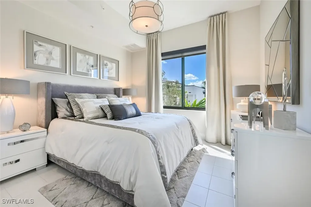 1111 Central Avenue Naples FL 34102
