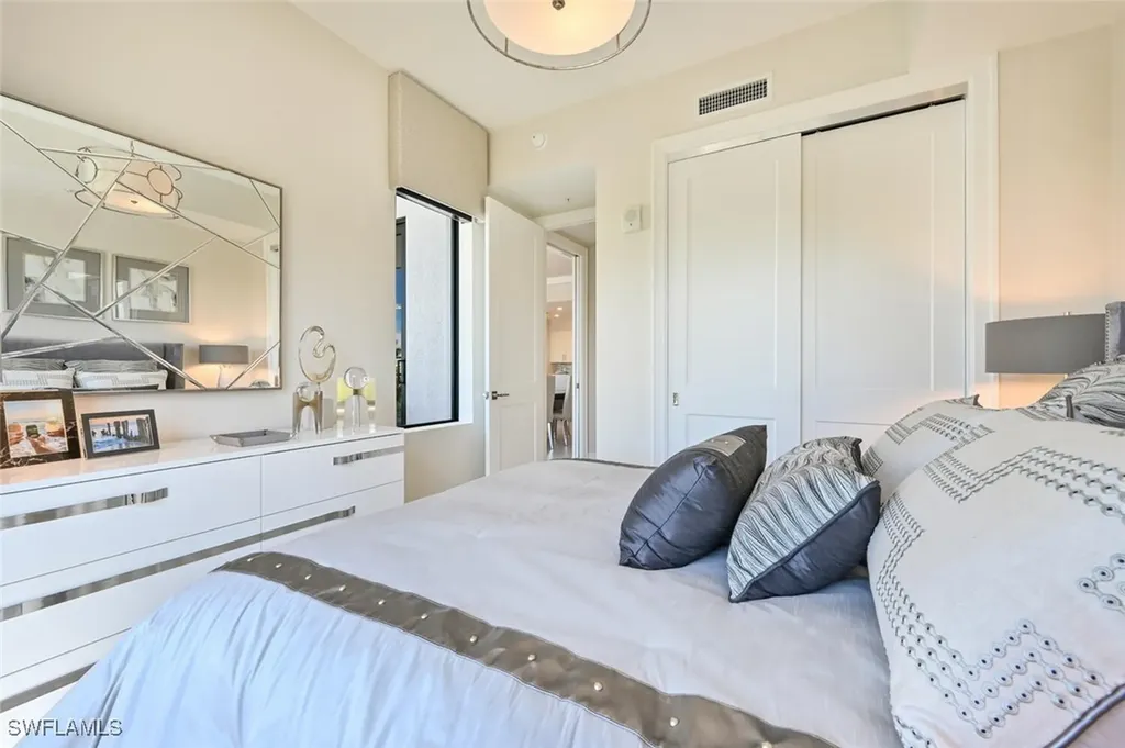 1111 Central Avenue Naples FL 34102