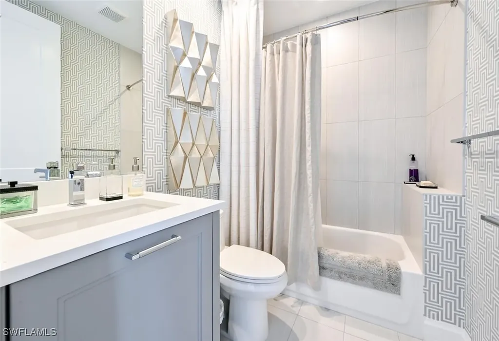 1111 Central Avenue Naples FL 34102