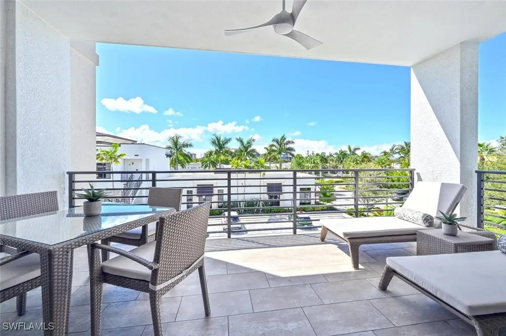1111 Central Avenue Naples FL 34102