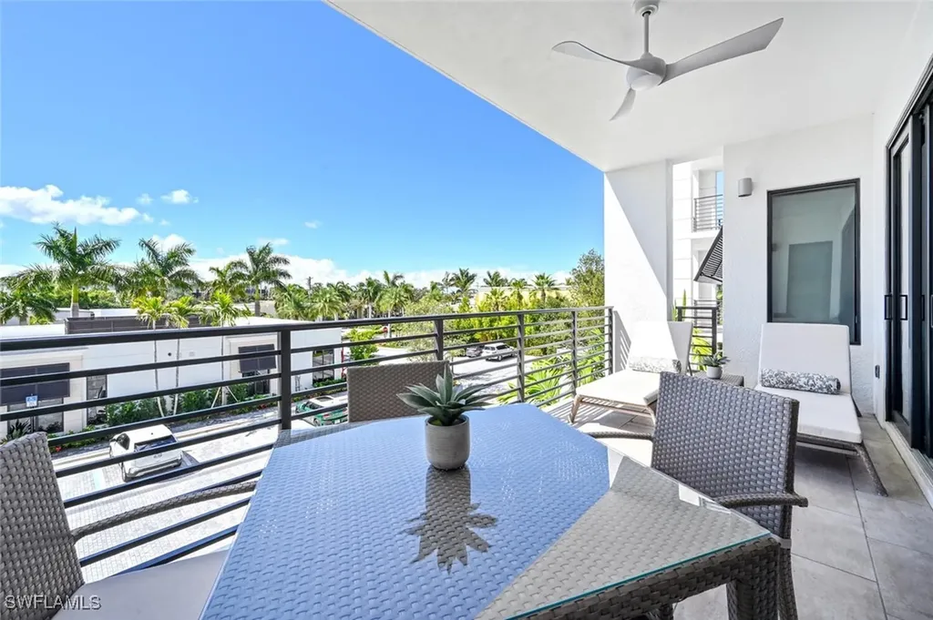1111 Central Avenue Naples FL 34102
