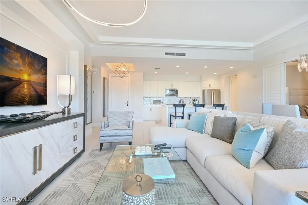 1111 Central Avenue Naples FL 34102